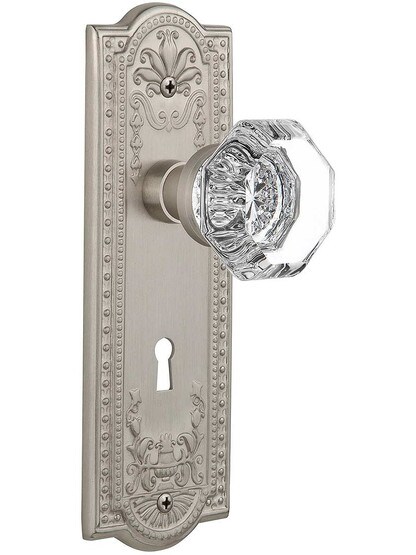 Meadows Door Set with Waldorf-Crystal Glass Knobs and Keyhole - 2 3/8 in Satin Nickel.